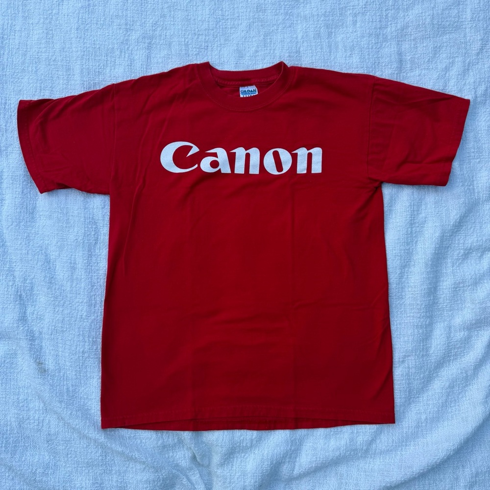 Red Canon Cameras 2000s “Walk America” shirt size medium 100% cotton